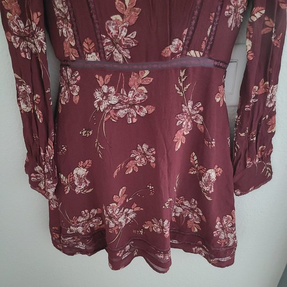 ASTR The Label | Women's dress long sleeve burgundy floral pattern size medium - Picture 3 of 11